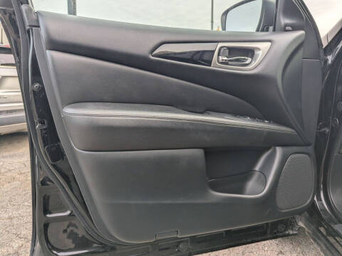 2020 Nissan Pathfinder SV