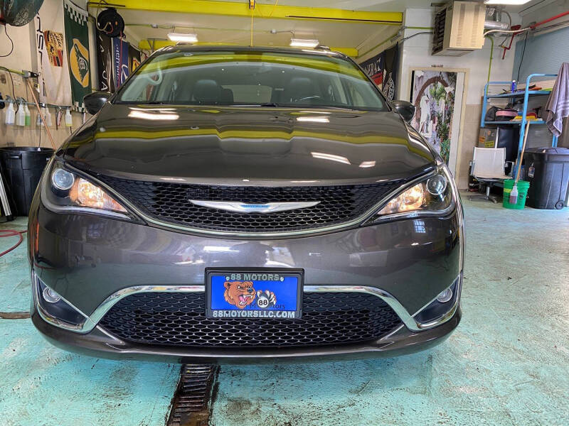 2017 Chrysler Pacifica Touring Plus