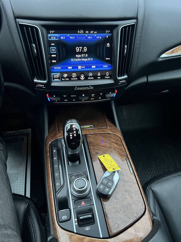 2017 Maserati Levante