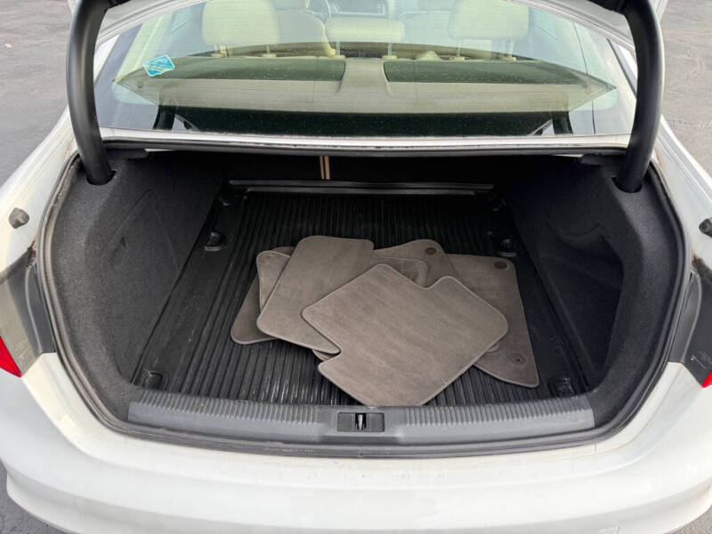 2015 Audi A4 2.0T quattro Premium