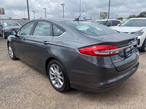 2017 Ford Fusion SE
