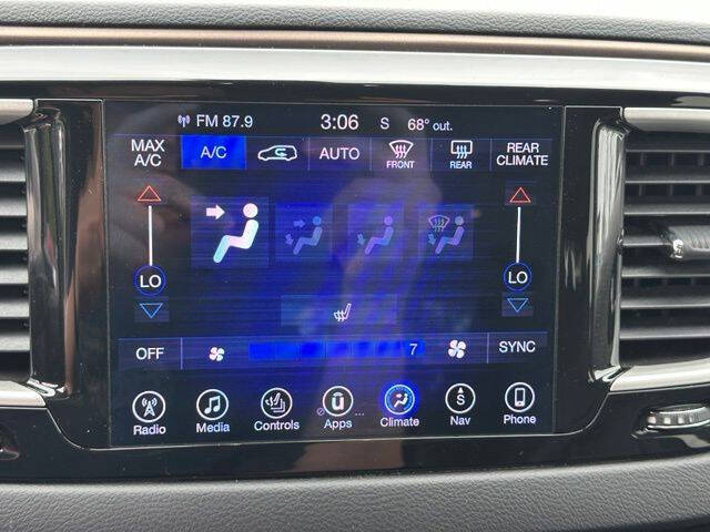 2017 Chrysler Pacifica Touring-L