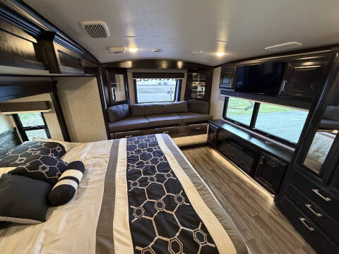 2023 Jayco Pinnacle