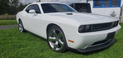 2014 Dodge Challenger for sale at Sinclair Auto Inc. in Pendleton IN