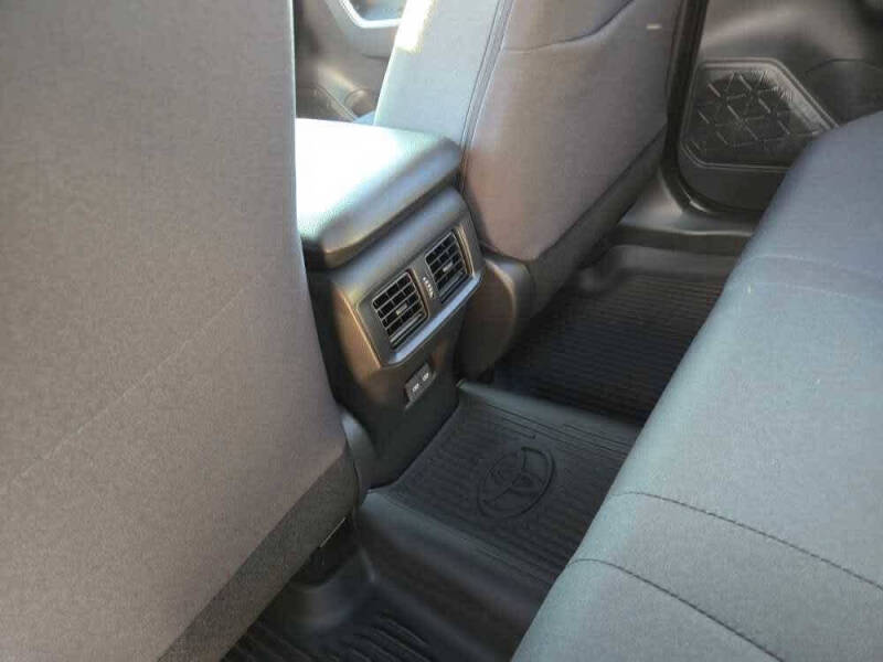 2024 Toyota RAV4 Prime SE