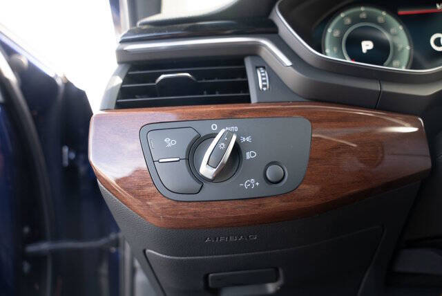 2022 Audi A4 quattro Premium Plus 40 TFSI