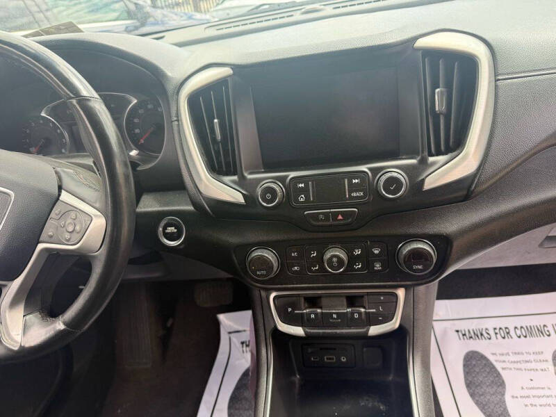 2023 GMC Terrain SLT