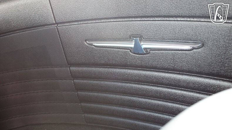 2005 Ford Thunderbird