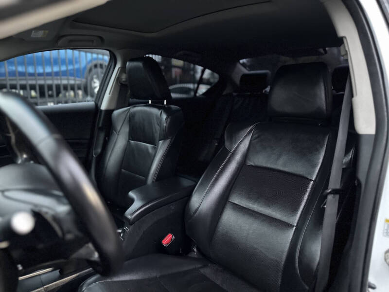 2013 Acura ILX 2.0L w/Premium