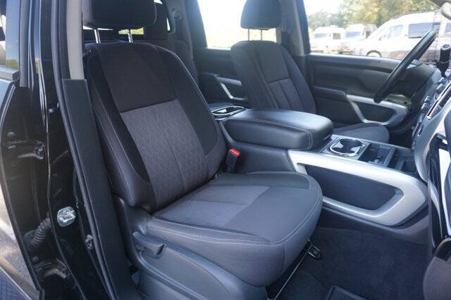 2020 Nissan Titan SV