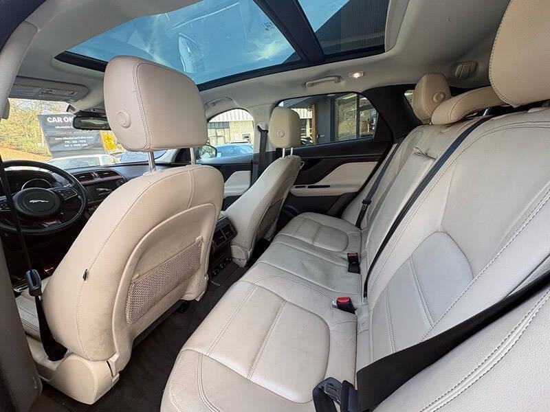 2017 Jaguar F-PACE 35t Prestige