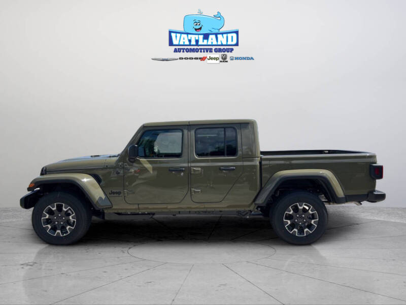 2026 Jeep Gladiator Sahara