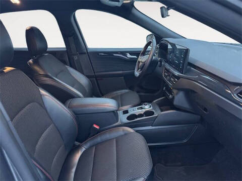 2024 Ford Escape Hybrid ST-Line Select