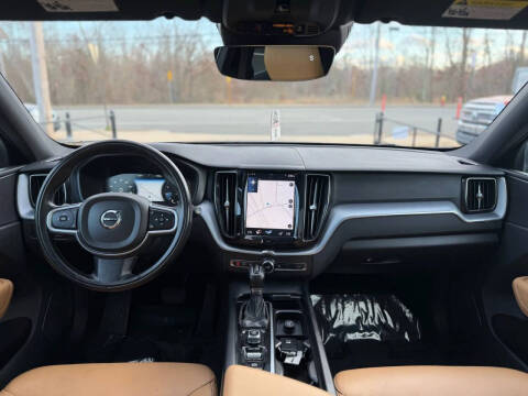 2020 Volvo XC60 T5 Momentum