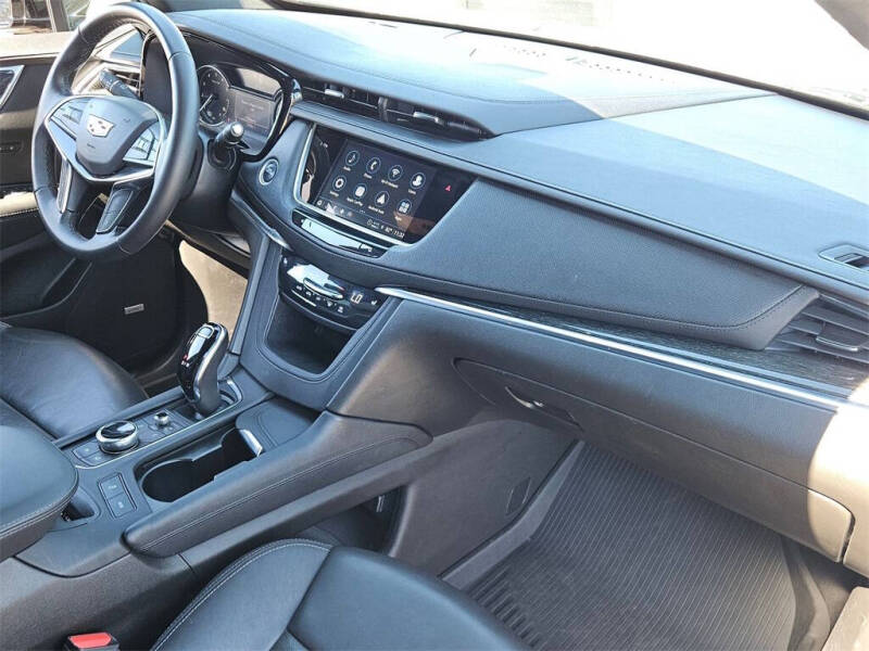 2022 Cadillac XT5 Premium Luxury