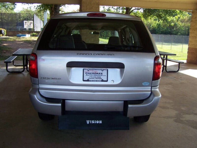 2005 Dodge Grand Caravan SE