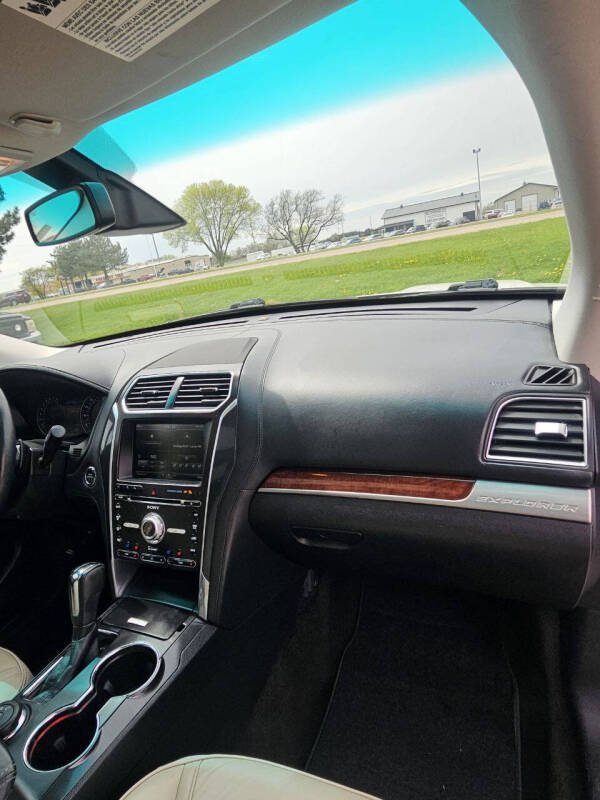 2016 Ford Explorer Platinum