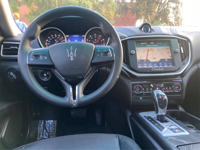2016 Maserati Ghibli