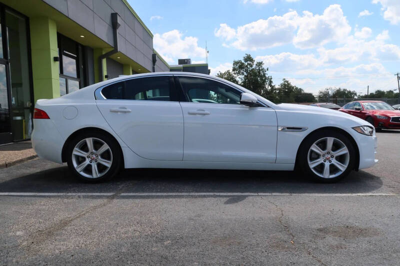 2018 Jaguar XE 25t Prestige