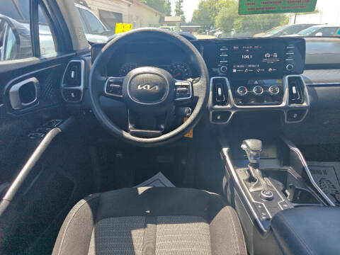 2023 Kia Sorento LX