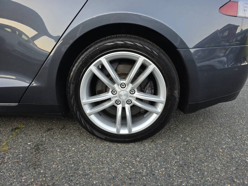 2015 Tesla Model S 70D
