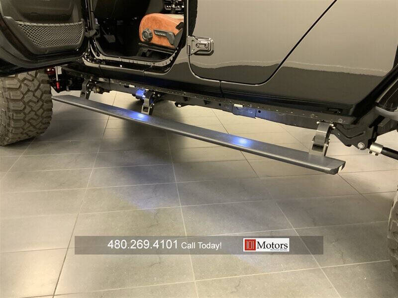 2025 Jeep Gladiator NightHawk