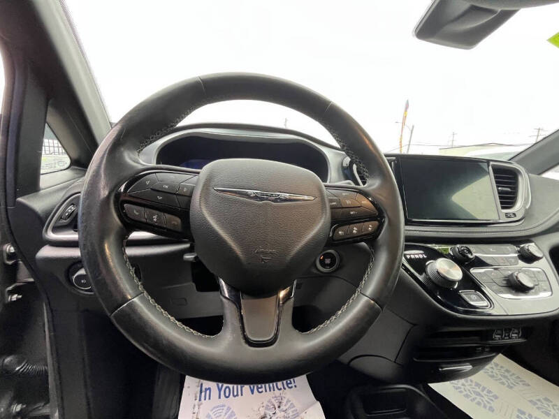 2022 Chrysler Pacifica Touring