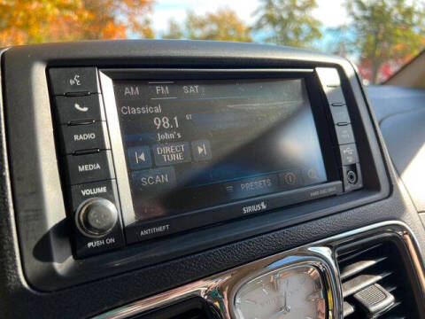 2013 Chrysler Town and Country Touring