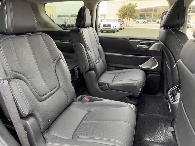 2025 Infiniti QX80 Sensory