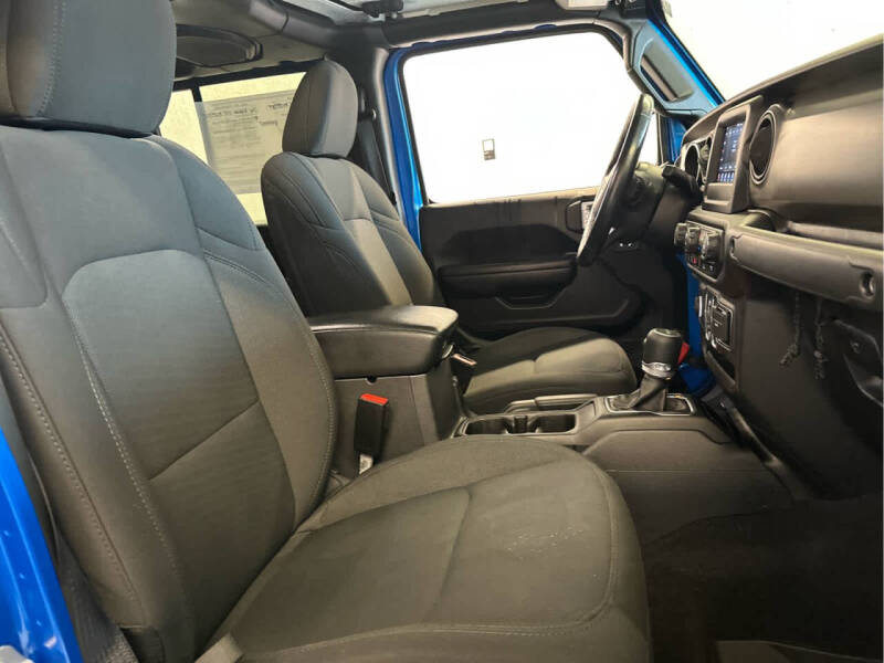 2021 Jeep Gladiator Willys