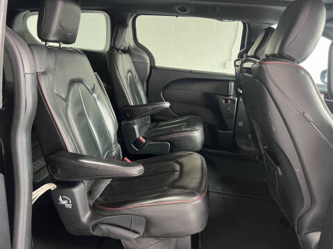 2020 Chrysler Pacifica Limited 35th Anniversary