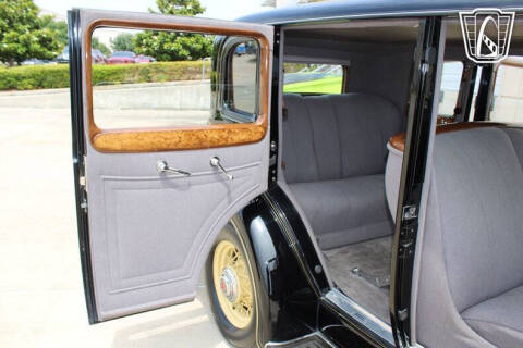 1934 Packard 1100