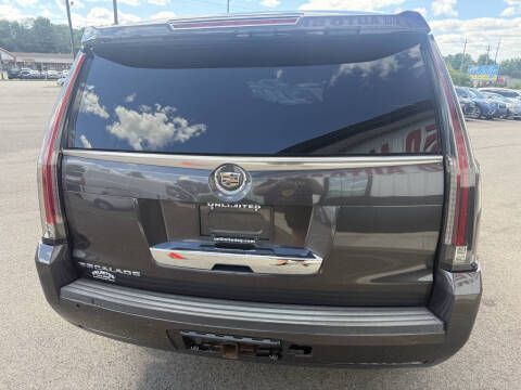 2015 Cadillac Escalade Luxury