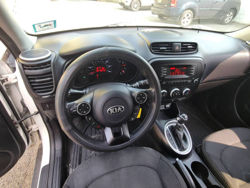2015 Kia Soul +