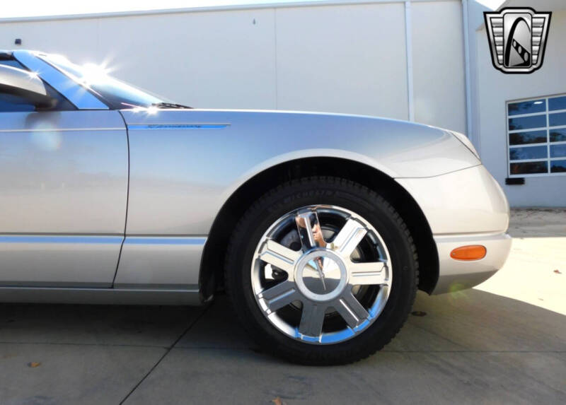 2005 Ford Thunderbird Deluxe