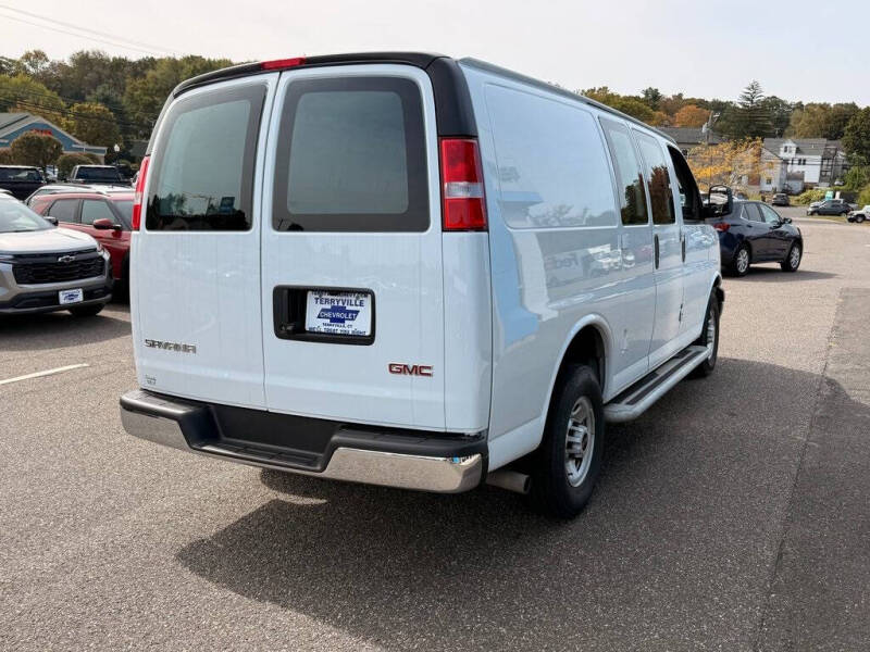 2023 GMC Savana 2500