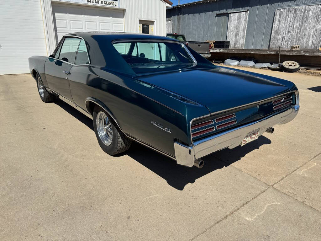 1967 Pontiac GTO 10