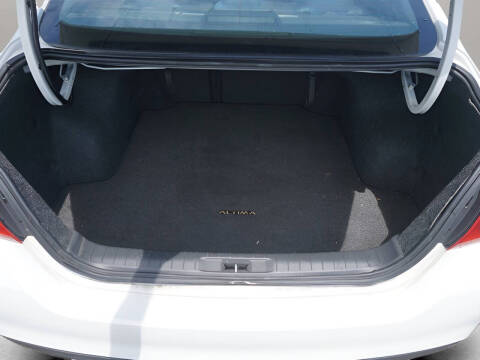 2016 Nissan Altima 2.5 SR