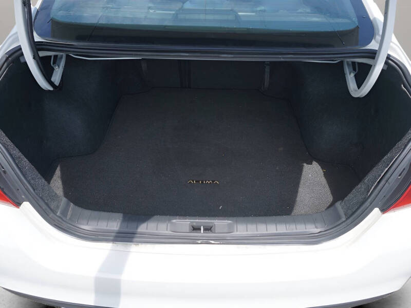 2016 Nissan Altima 2.5 SR