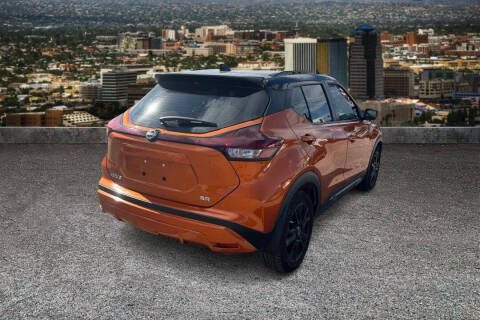 2022 Nissan Kicks SR
