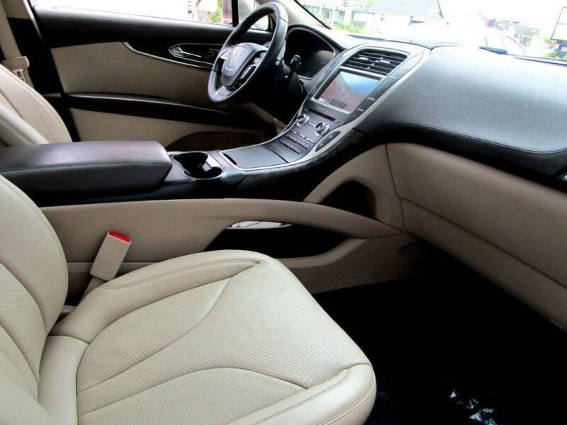 2020 Lincoln Nautilus Reserve