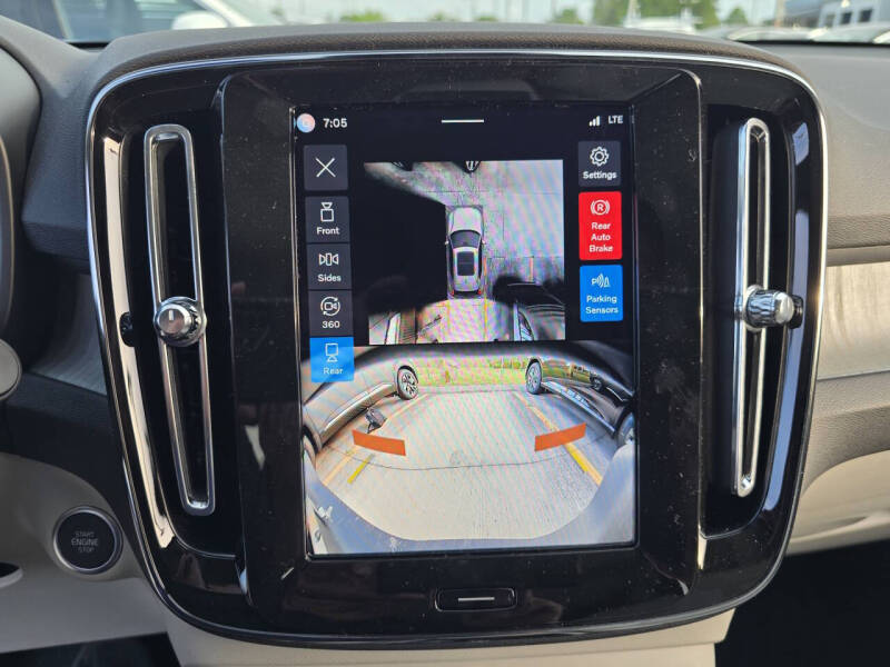 2026 Volvo XC40 B5 Plus