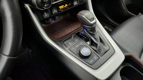 2020 Toyota RAV4 Limited