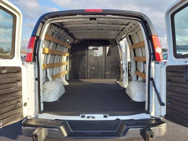 2022 GMC Savana 2500