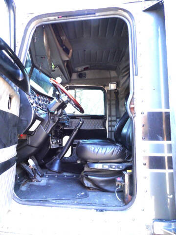 2003 Peterbilt 379