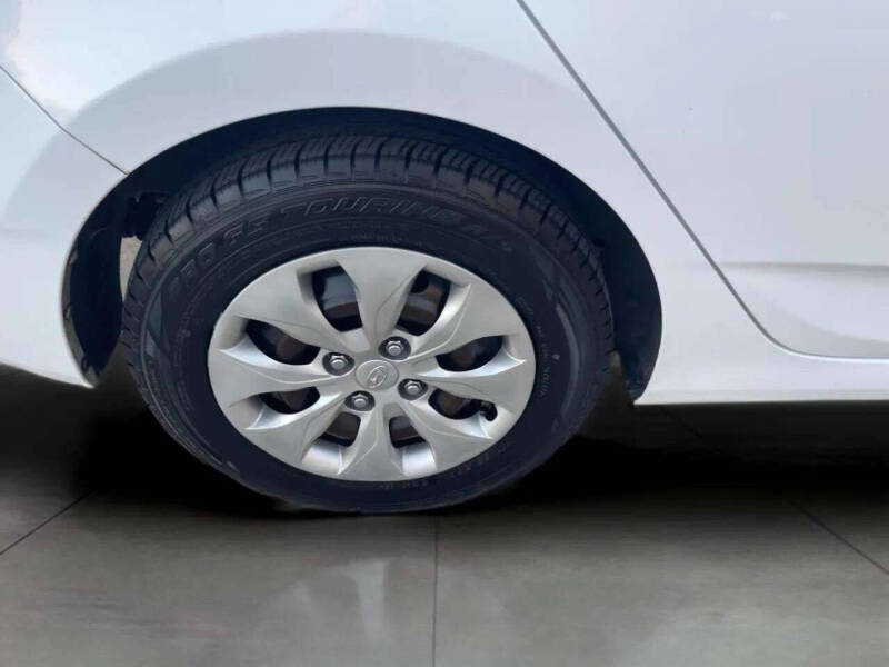 2017 Hyundai Accent SE