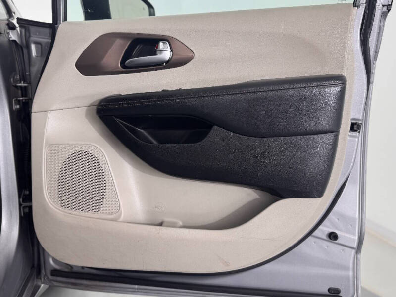 2019 Chrysler Pacifica LX