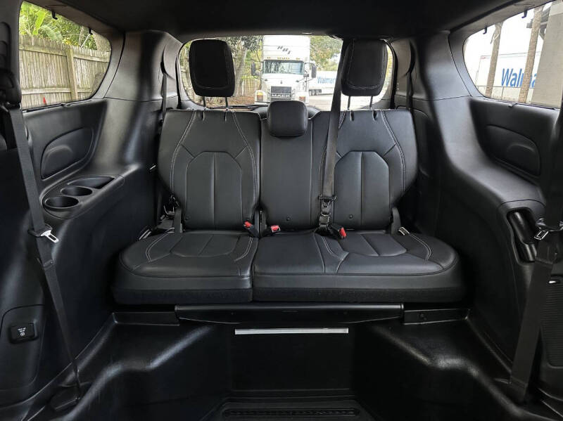 2021 Chrysler Pacifica Touring L