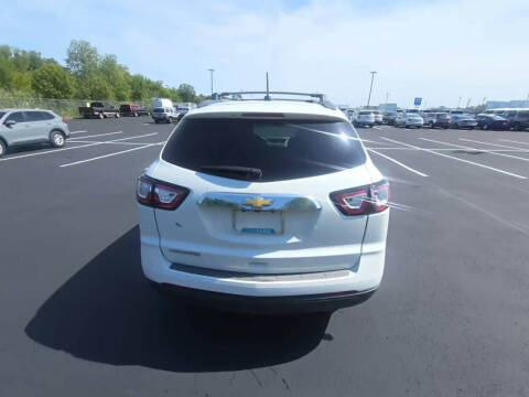 2017 Chevrolet Traverse LS