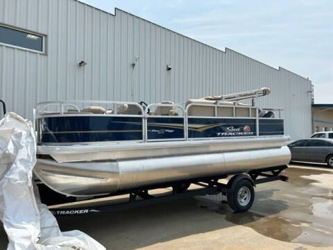 2025 Sun Tracker Bass Buggy 18 DLX